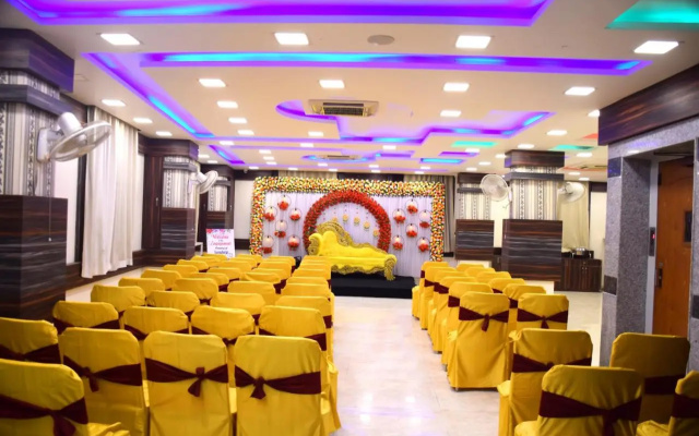 Hotel Anand International
