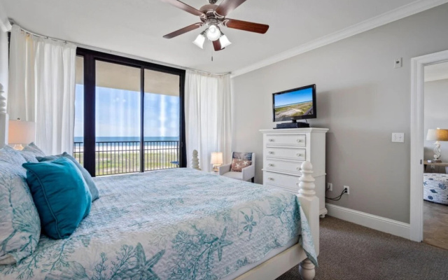 520 Holiday Isle 520 by ACP