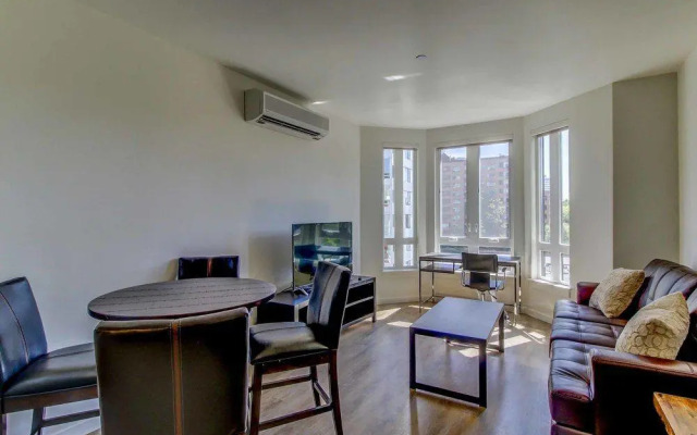 Pelicanstay at Portland University