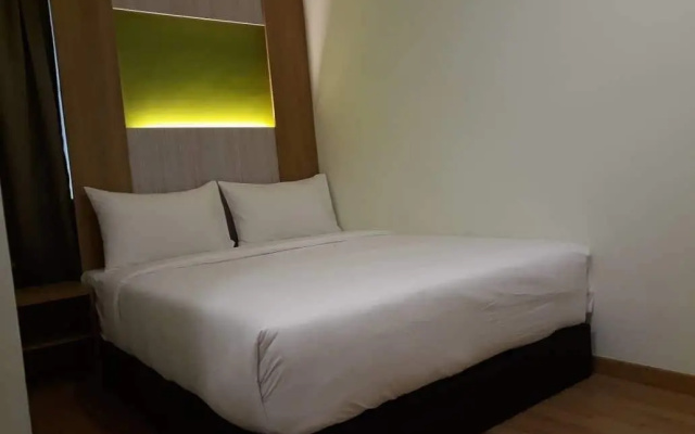 OYO 89571 Eco Palace Hotel