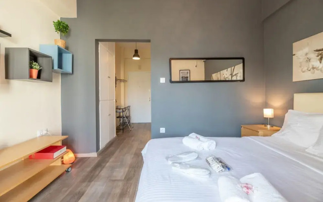Renovated lovely apartment near to Acropolis