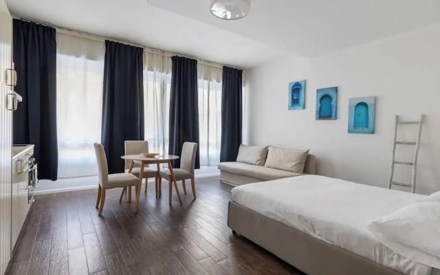 Largo Molina Studio III