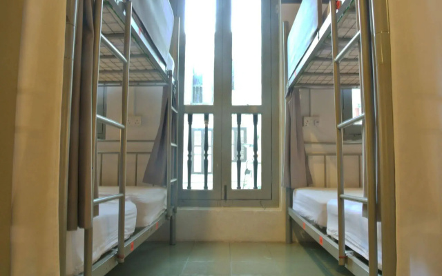 Royal Hostel Singapore