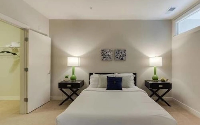 Two-Bedroom On H 77