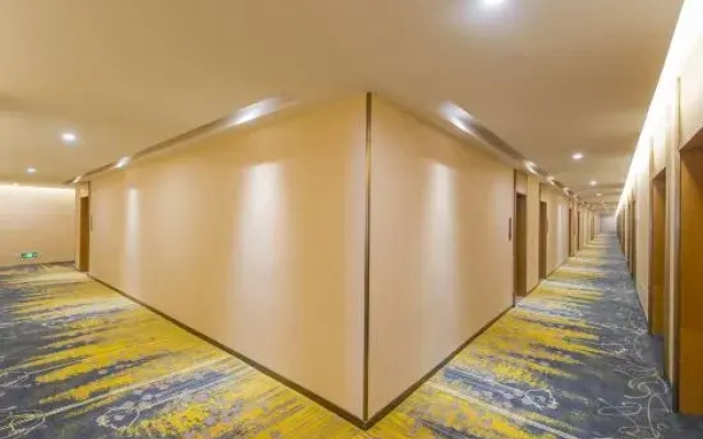 Gopher Wood hotel