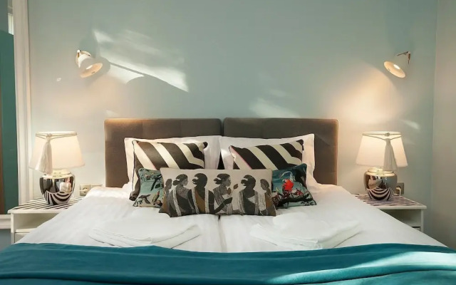 Comfort Art by Grand Apartments