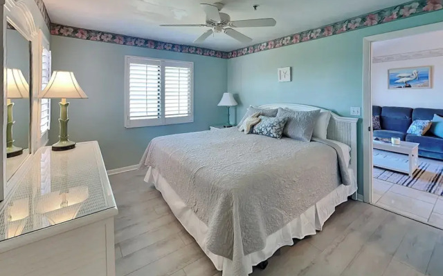 Admirals Bay 255 by Distinctive Beach Rentals