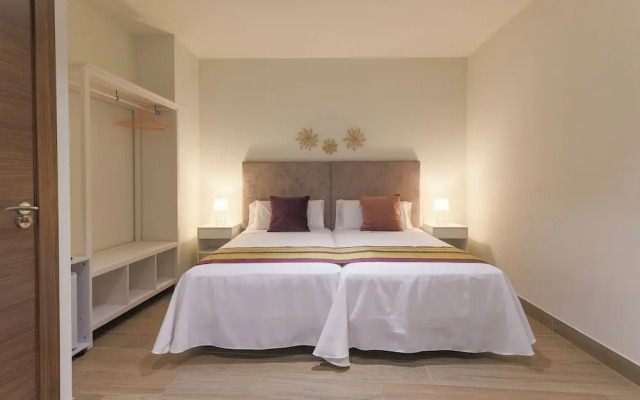Dorinda Rooms