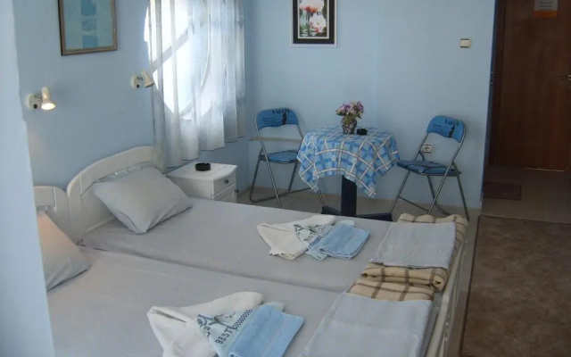 Andi Hotel