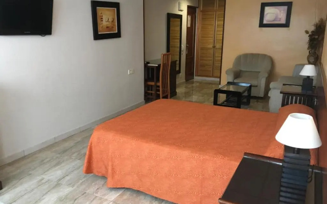 Hostal Mont Royal