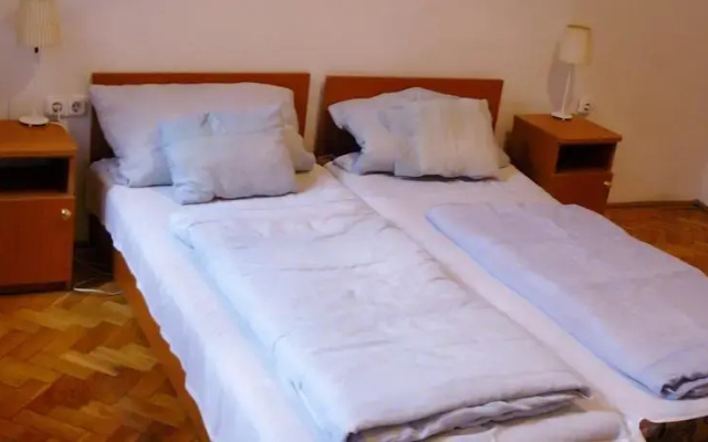 Fehér Páva Hostel