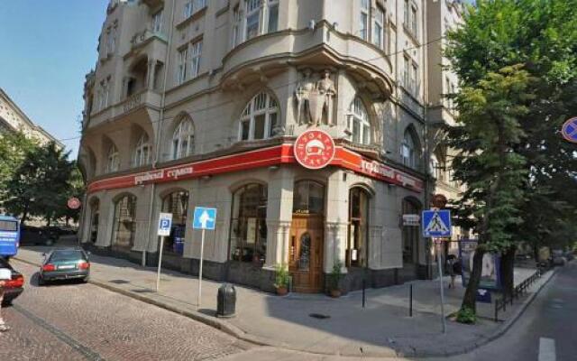 Centrum Hostel Львов вид на фасад