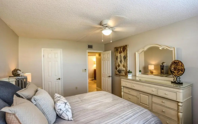 Marina Towers 108
