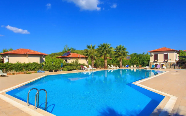The Village Villas 15 Турция, Олудениз - отзывы, цены и фото номеров - забронировать отель The Village Villas 15 онлайн бассейн
