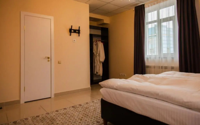 Tal Hotel
