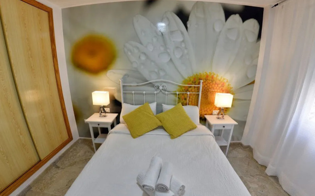 Apartamentos Vela y Serna - WONDERSTAYS
