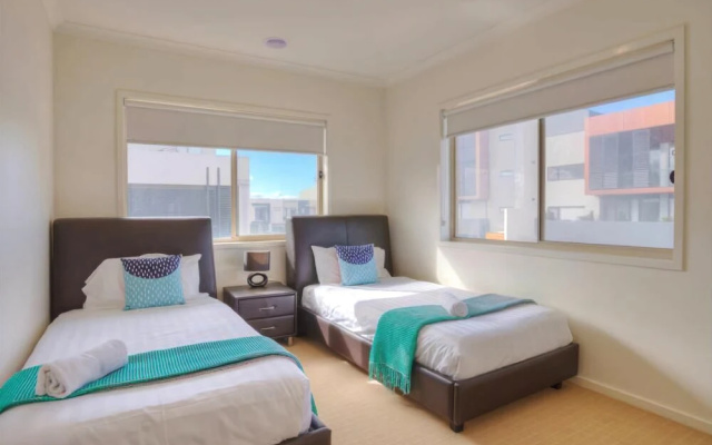 Wyndham Harbour Villa - Melbourne
