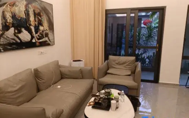 Sanya Heyeshu Hotel