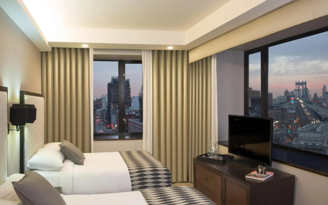 Leon Hotel LES