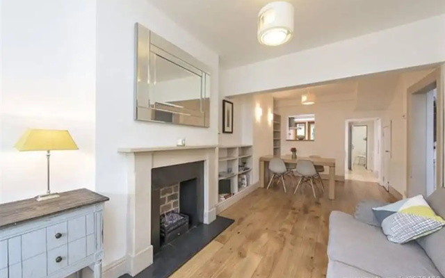 2 Bedroom House In Dublin 4