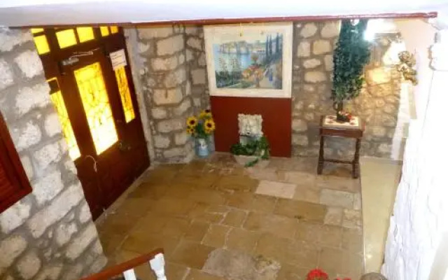 Apartments Giron