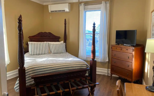 1898 Waverly Inn