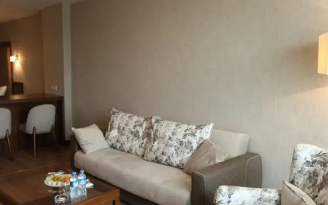Akm Otel