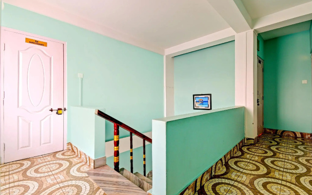 OYO 78477 Meera Holiday Villa