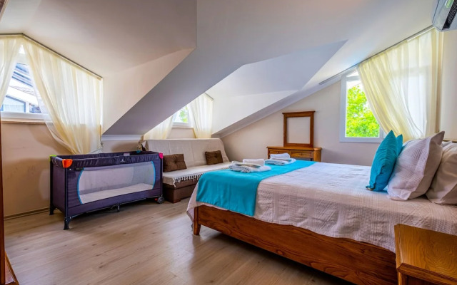 Lilly Villa 1