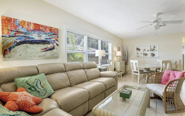 Bay Breeze Bungalow