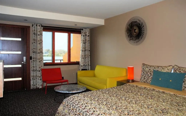 Stone Lion Inn