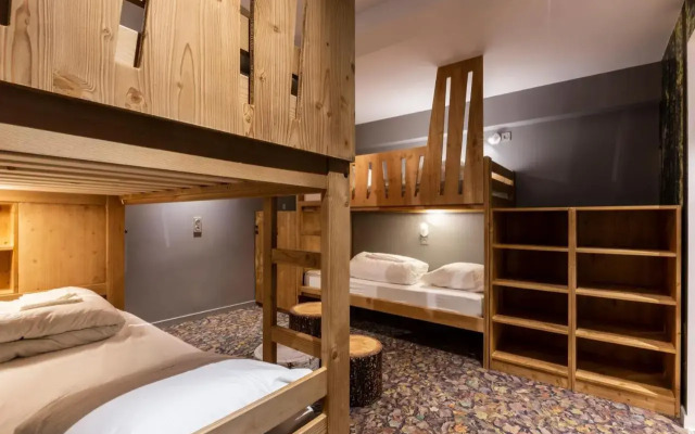 Hotel Base Camp Lodge - Bourg Saint Maurice