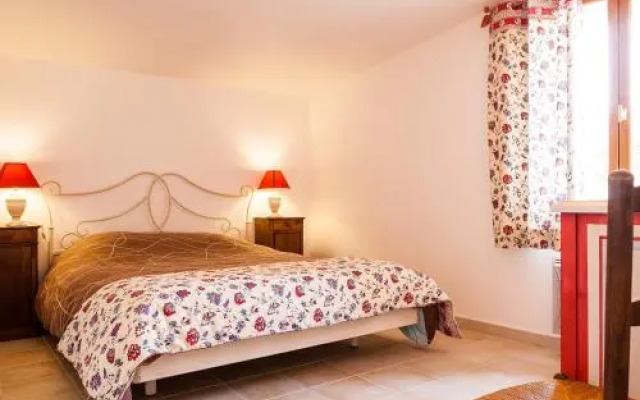 Holiday Home Aubignane La bergerie de Panturle