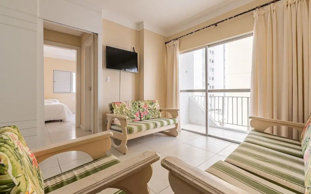 Sea View apt 130m From the Beach in BC Erg605