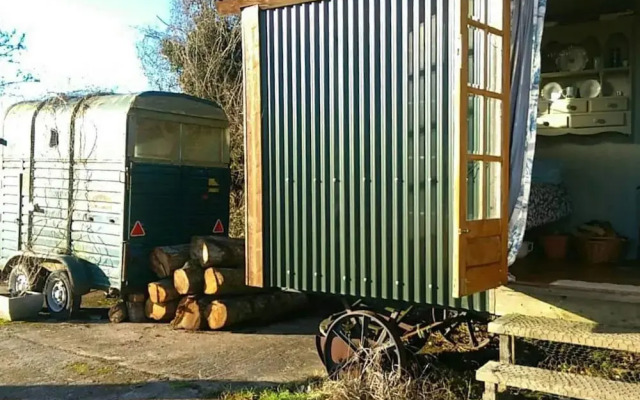 Shepherds Hut in Bath