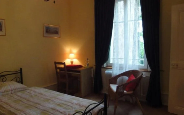 3 Camere