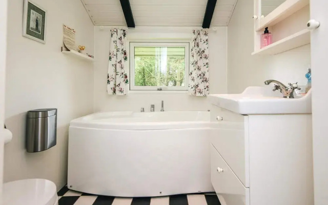 5 Person Holiday Home in Blavand-by Traum