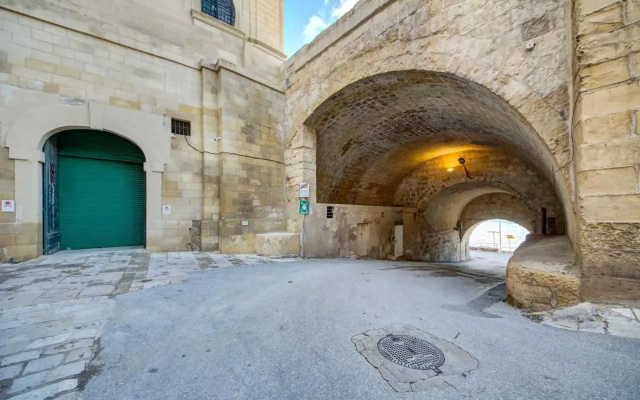 Sally Port 29