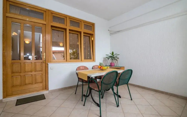 Apartments and Room Nevenka