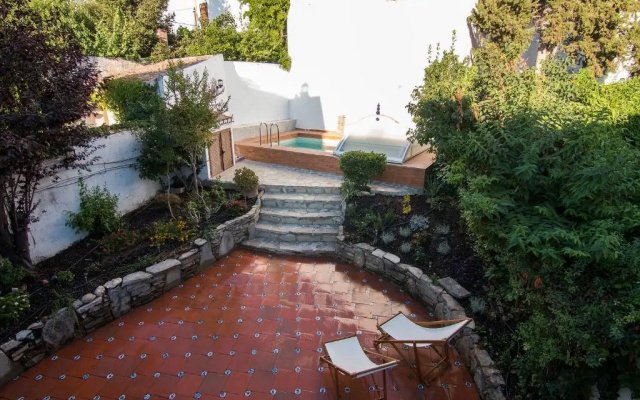 tuGuest Pool House Albaicin