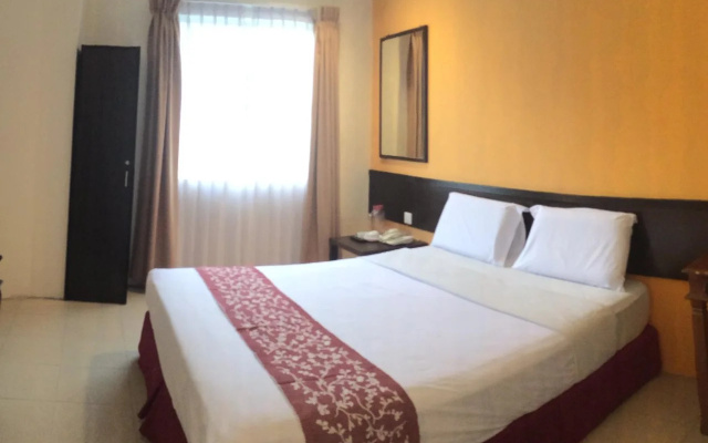 Grand Far East Hotel
