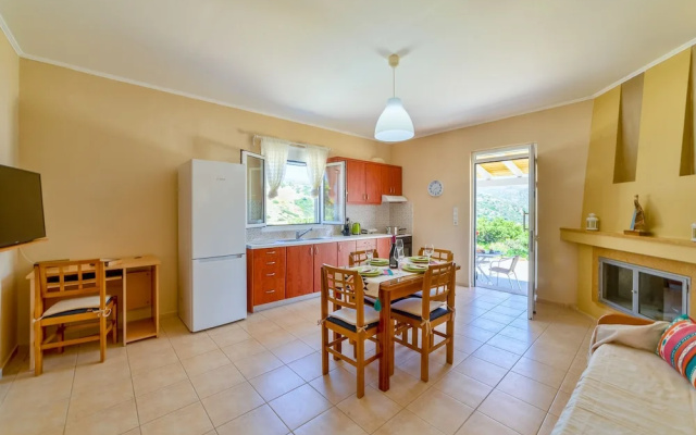 Giorgo's Home With sea View