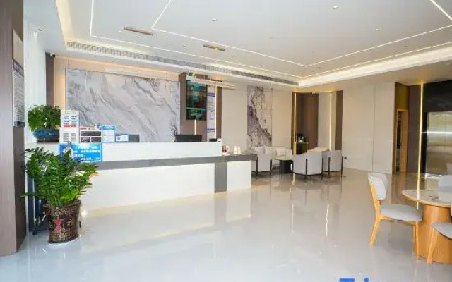 Wandong Hotel (Nandan Dongtian Jiuhai Scenic Area)