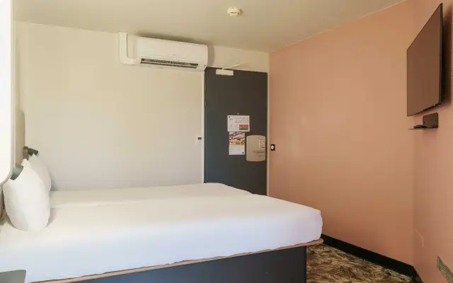 B&B HOTEL Troyes Centre