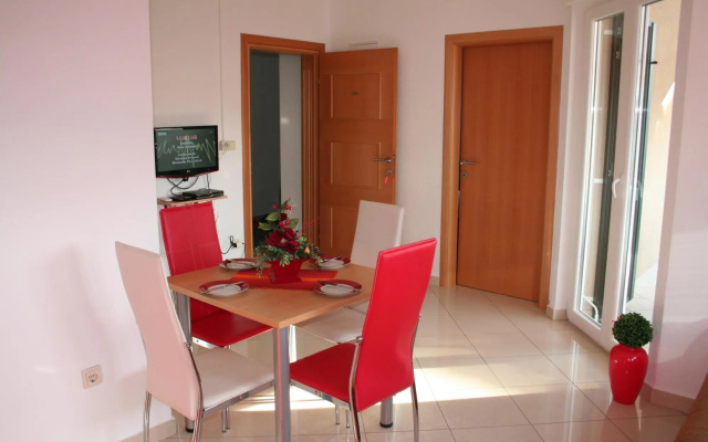 Central - 40m from the beach - A1(2+2)