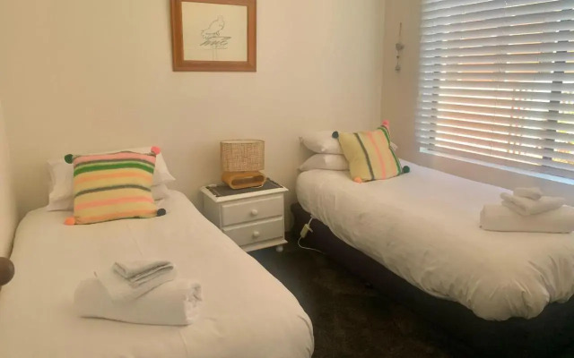 2 By The Beach, Sunny stylish beach side unit