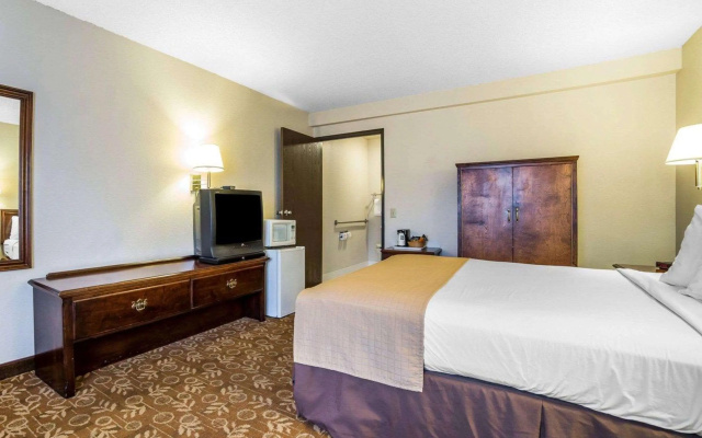 Quality Inn & Suites Minden