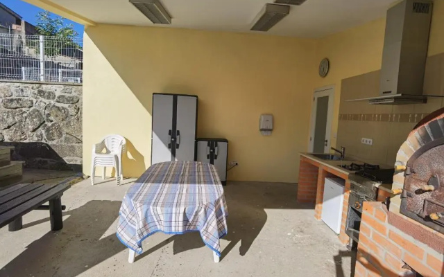 Fernandes House
