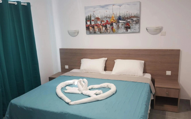 Manoli Apartments