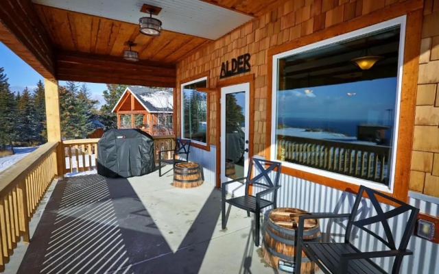 Baycrest Lodge